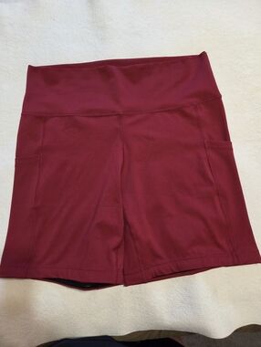 Constantly Varied Gear High-Waist Women's Wine Red Women's Athletic Shorts. Sz L